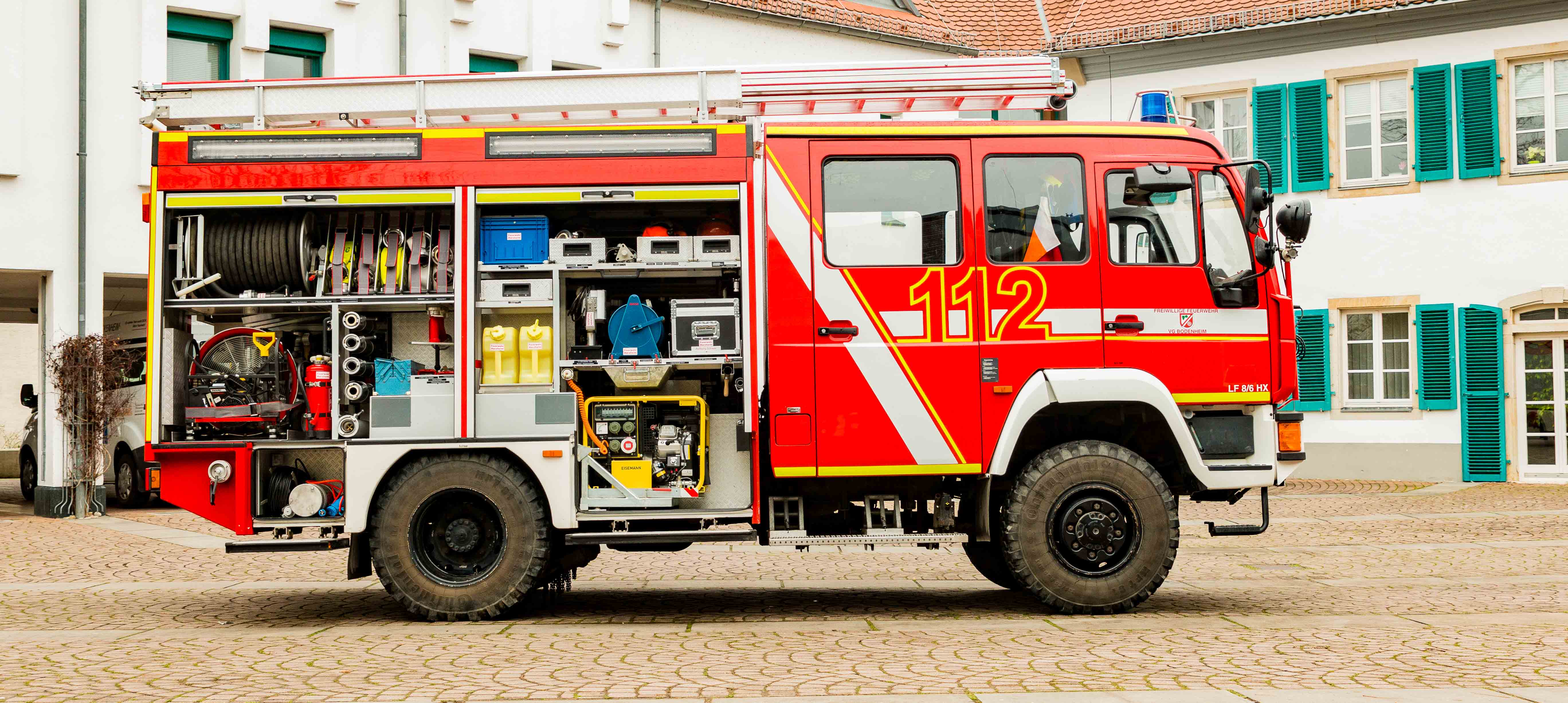 LF 8/6 Beifahrerseite geöffnet